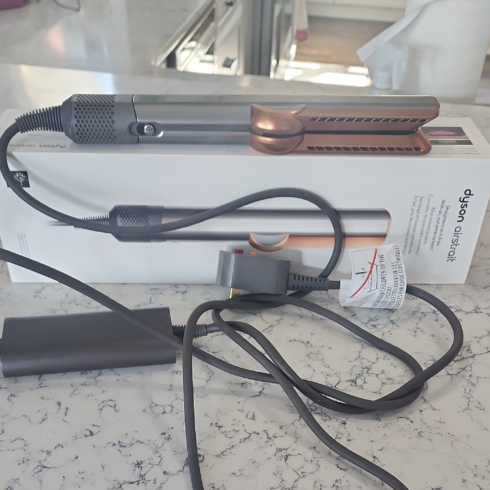 Dyson Airstrait Styler in Metallic Silver and Copper